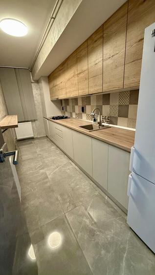 Apartament cu 2 camere decomandat, mobilat în Tractorul — fotografia 1