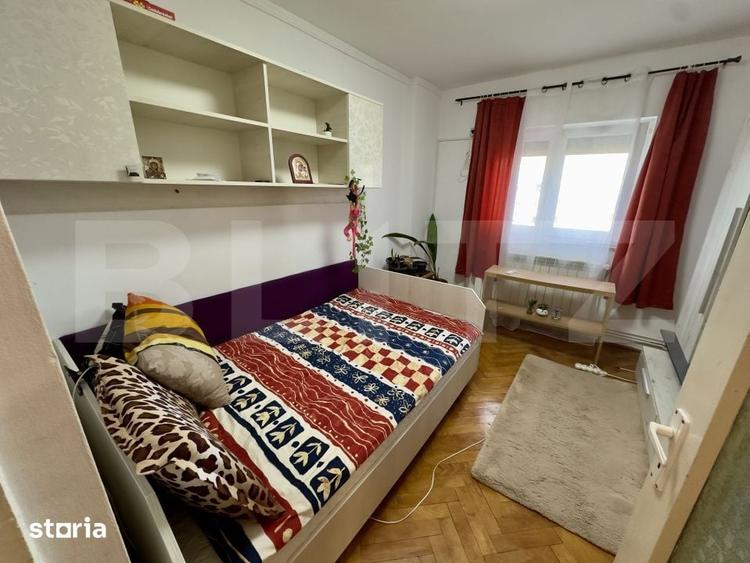 Apartament cu 3 camere decomandat în Cetate