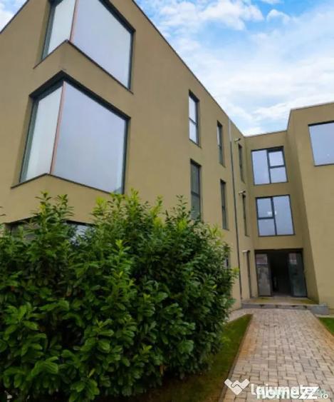 Apartament cu 4 camere decomandat în Vest