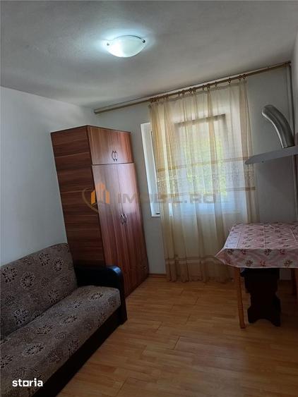 Garsonieră decomandată, mobilată în Podul de Piatră