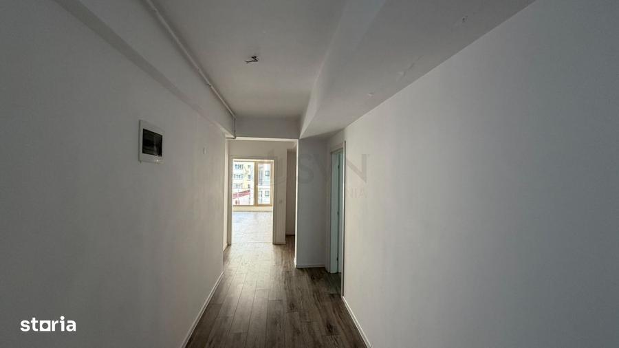Apartament cu 4 camere semidecomandat în Iancului