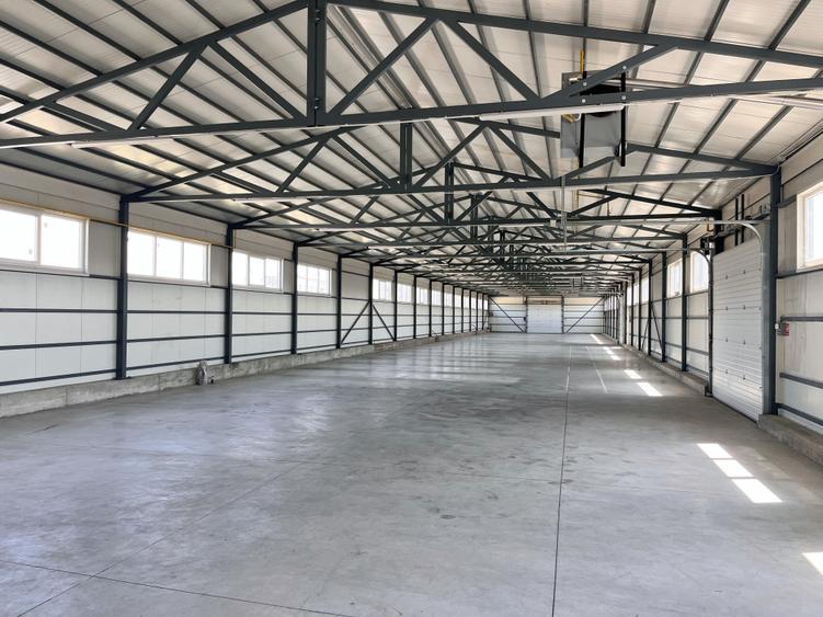 Hala din panouri 864 mp cu platforma betonata B-dul Muncii - 8