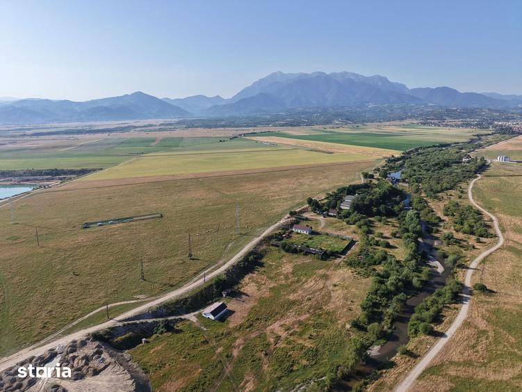Teren de 7500 mp, în Central