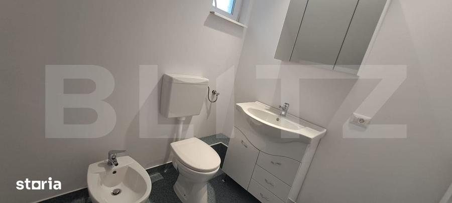 Casă cu 4 camere cu Teren 6500 Mp în Ucea