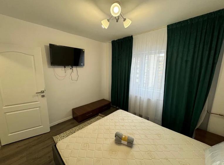 Apartament cu 2 camere semidecomandat, mobilat în Rahova