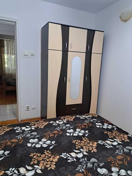Apartament cu 3 camere semidecomandat în Cotroceni