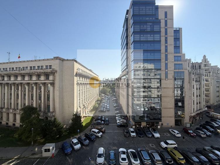 Garsonieră decomandată, mobilată în Universitate