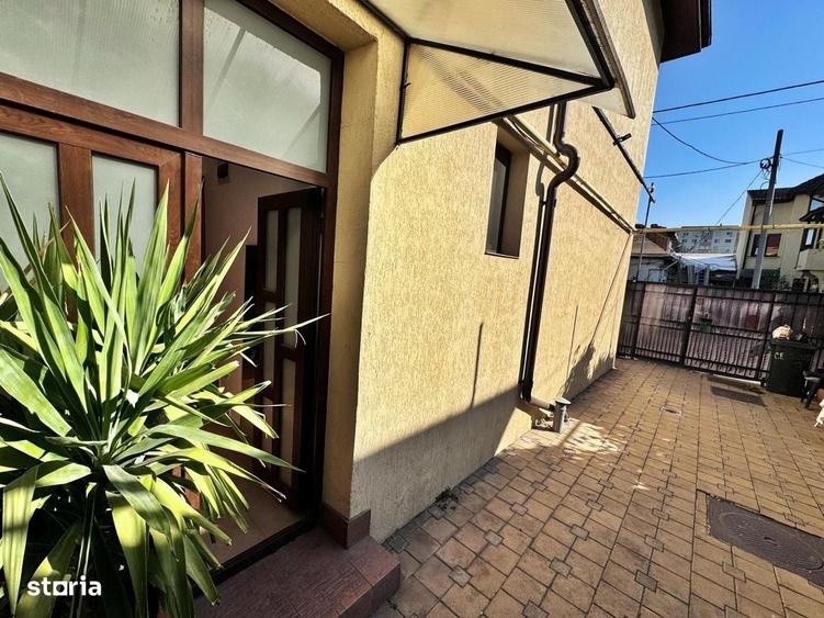 Apartament cu 3 camere în P-ța Alba Iulia