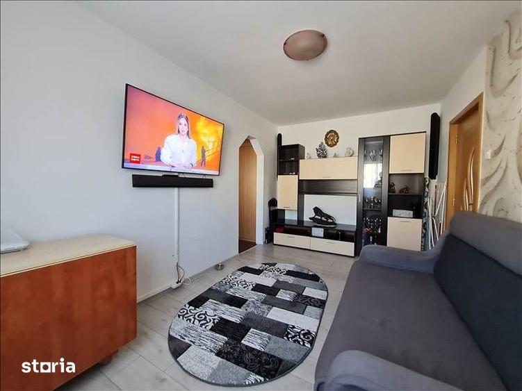 Apartament cu 2 camere semidecomandat în Florilor