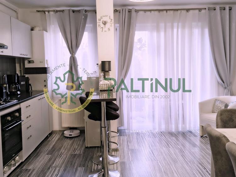 Apartament cu 3 camere decomandat, mobilat în Central