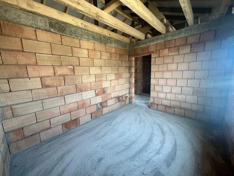 Casă cu 3 camere în Sângeorgiu de Mureș