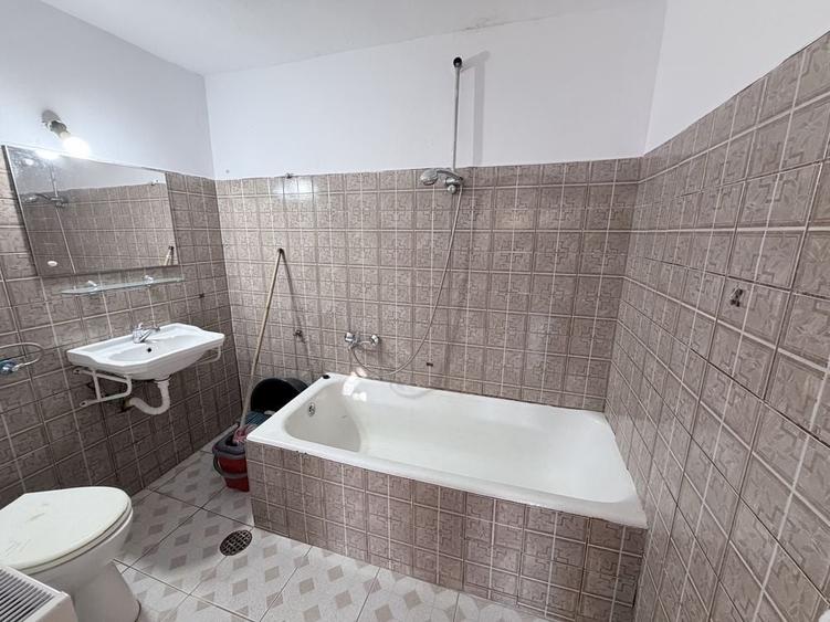 Casă cu 3 camere în Șura Mare