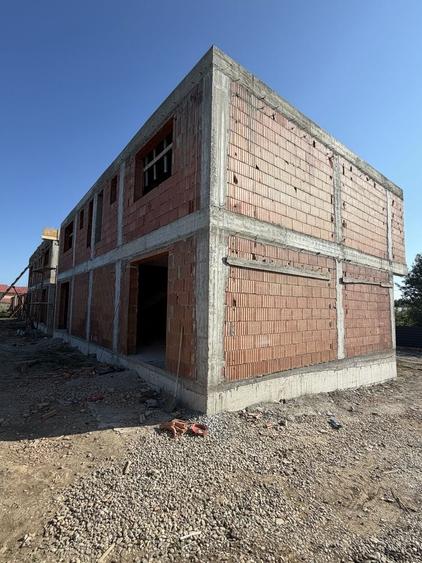 Casă cu 4 camere în Smeura