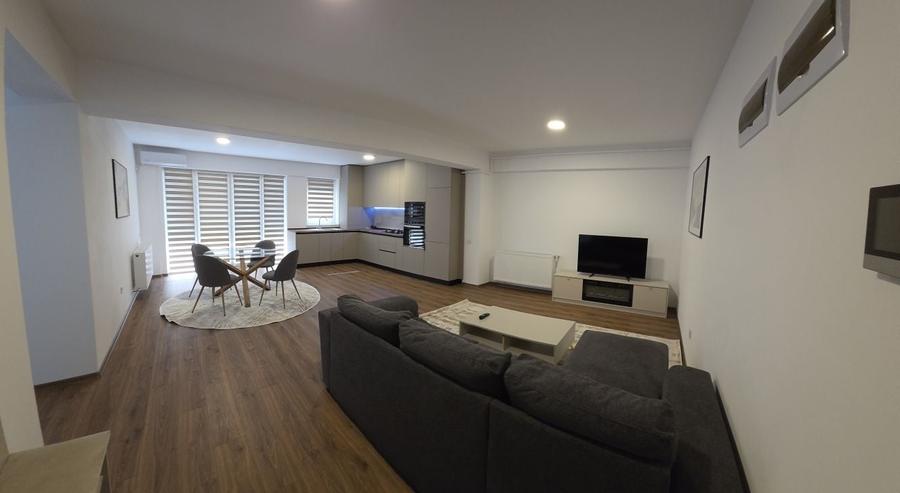 Apartament cu 2 camere decomandat în Triaj