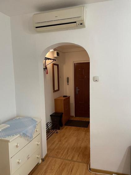 Apartament cu 2 camere semidecomandat în Sud