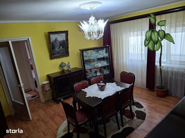 Apartament cu 2 camere semidecomandat în Prundu