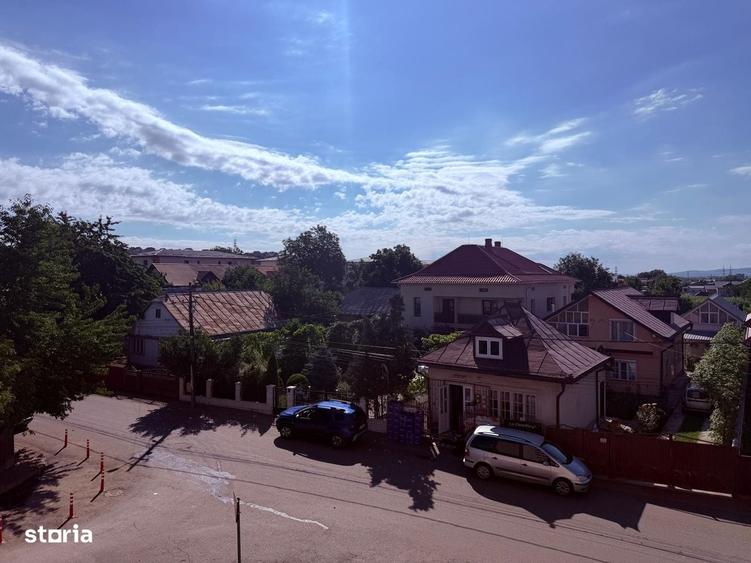 Apartament cu 3 camere decomandat în Burdujeni