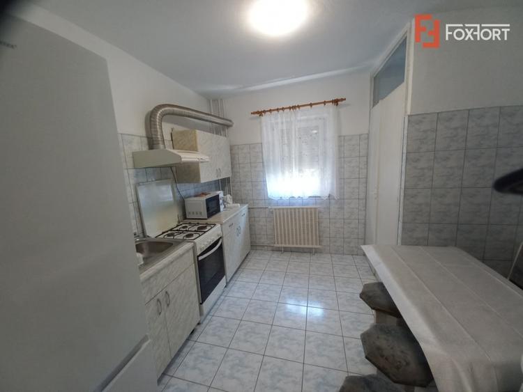 Apartament cu 3 camere decomandat, mobilat în Dorobanților