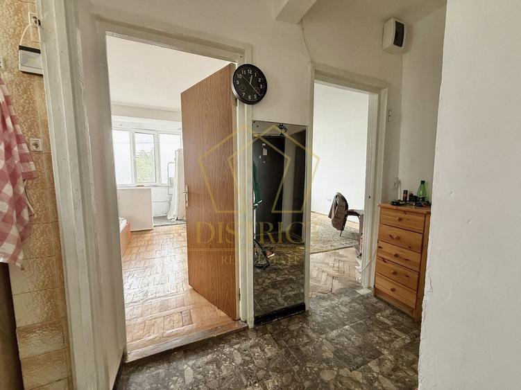 Apartament cu 3 camere decomandat, mobilat în Spitalul Județean