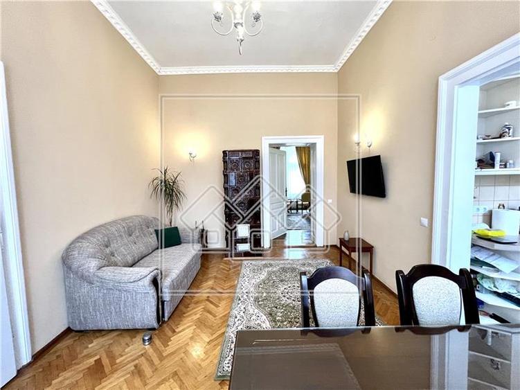 Apartament cu 2 camere, dotari de LUX, Ultracentral, etaj 1 - 16