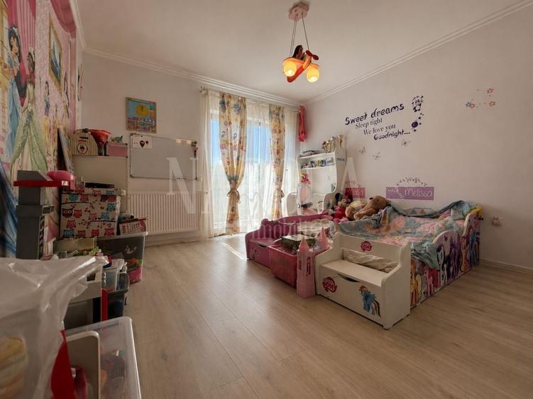 Duplex cu 4 camere cu Canalizare în Dâmbul Rotund