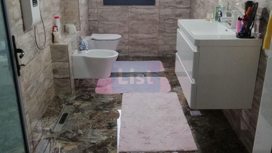 Casă cu 3 camere cu Canalizare în Vădeni