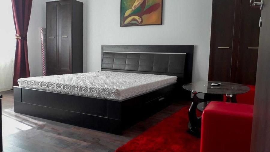 Garsonieră decomandată, mobilată în Cug