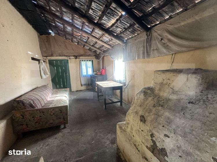 Casă cu 7 camere decomandat cu Teren 7247 Mp în Băița