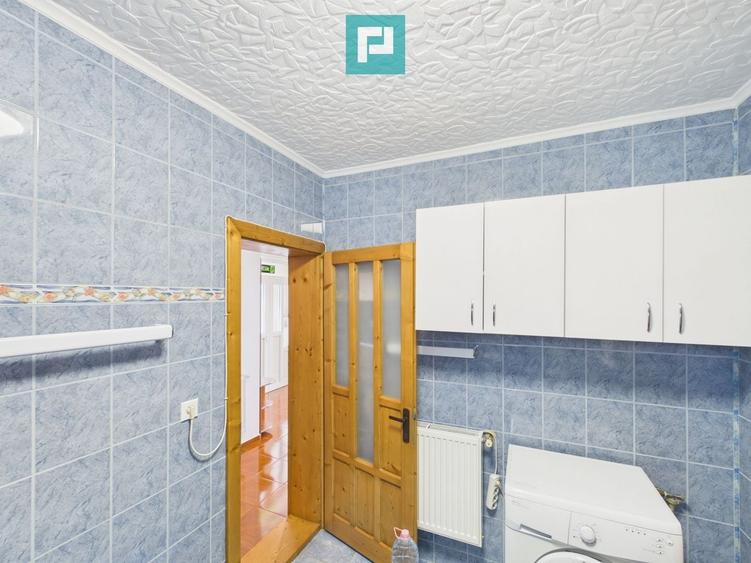 Casă individuală cu 3 camere cu Canalizare în Rontău