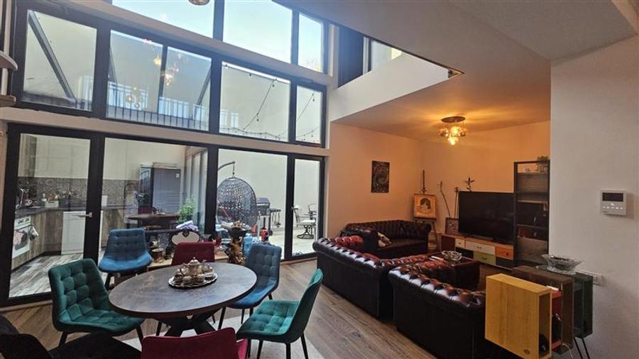 Apartament cu 3 camere decomandat, mobilat în Unirii