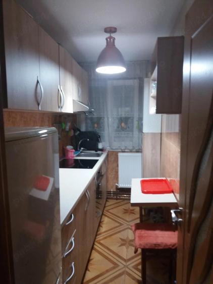 Vand apartament decomandat cu 2 camere - 1