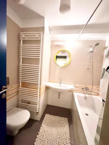 Apartament cu 3 camere decomandat în Pipera