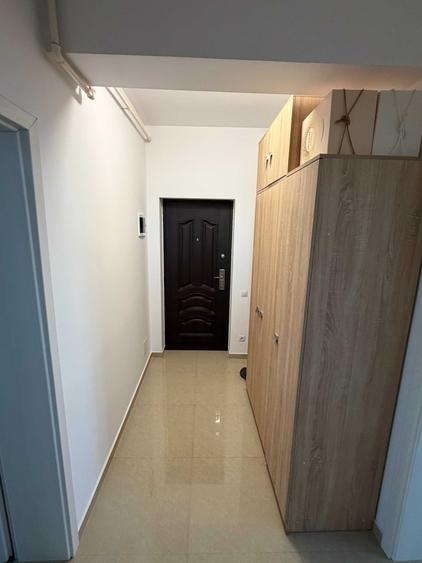 Apartament cu 2 camere decomandat în Roșu
