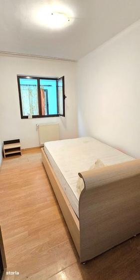 Apartament cu 3 camere decomandat în Galata