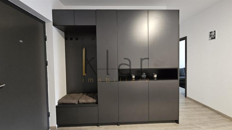 Apartament cu 3 camere semidecomandat, mobilat în Bună Ziua