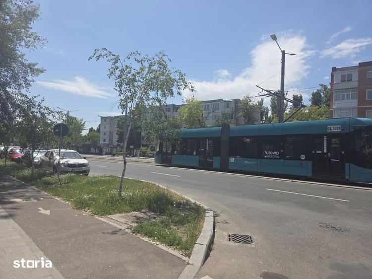 Apartament cu 2 camere decomandat în Micro 40