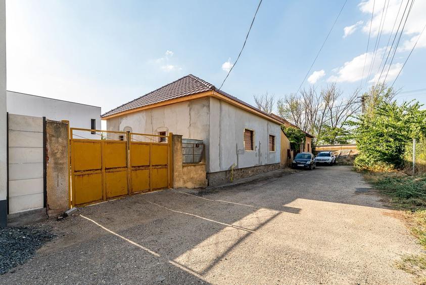 Casă individuală cu 4 camere cu Canalizare în Aradul Nou