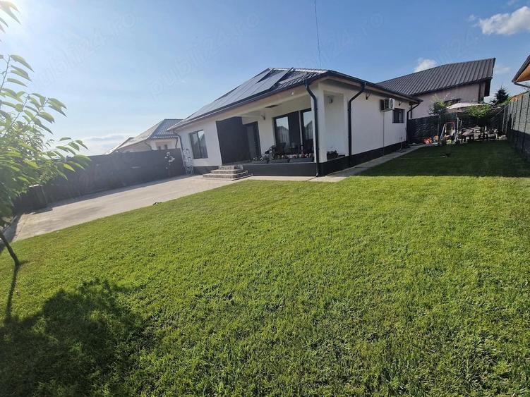 Casă cu Teren 380 Mp în Ișalnița