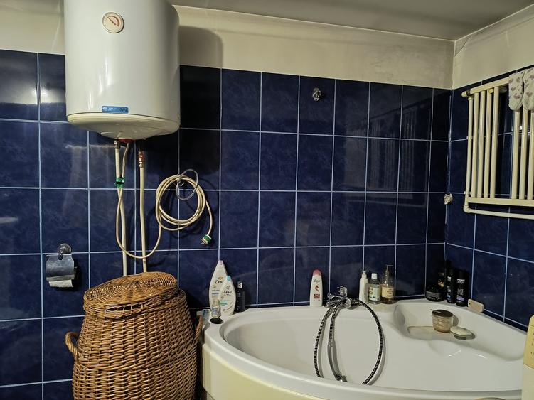 Casă individuală cu 3 camere cu Teren 1200 Mp în Central