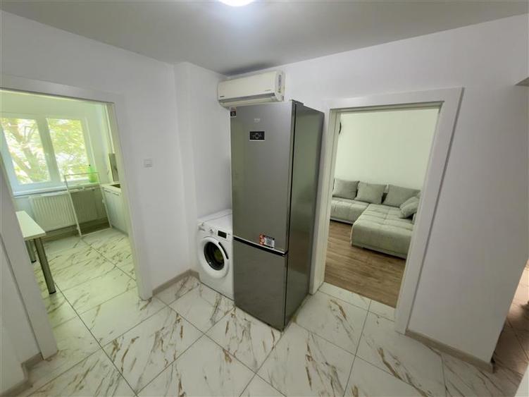 Apartament cu 3 camere decomandat, mobilat în Tătărași