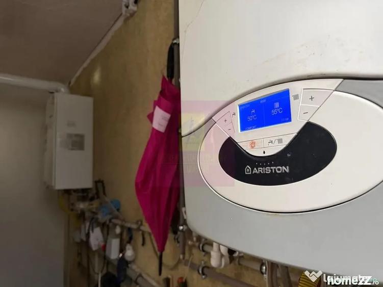 Casă cu 7 camere cu Teren 370 Mp în Cățelu