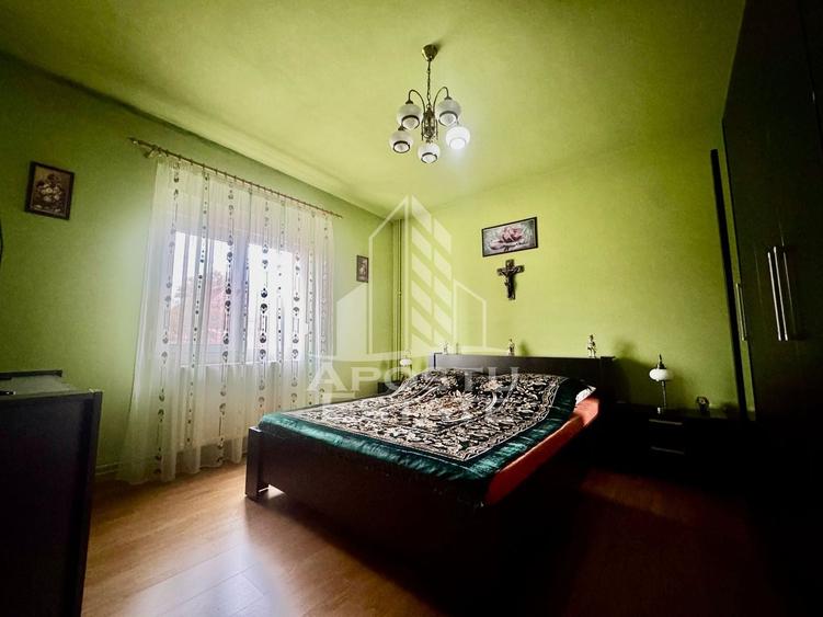 Casă individuală cu 6 camere cu Canalizare în Ciarda Roșie