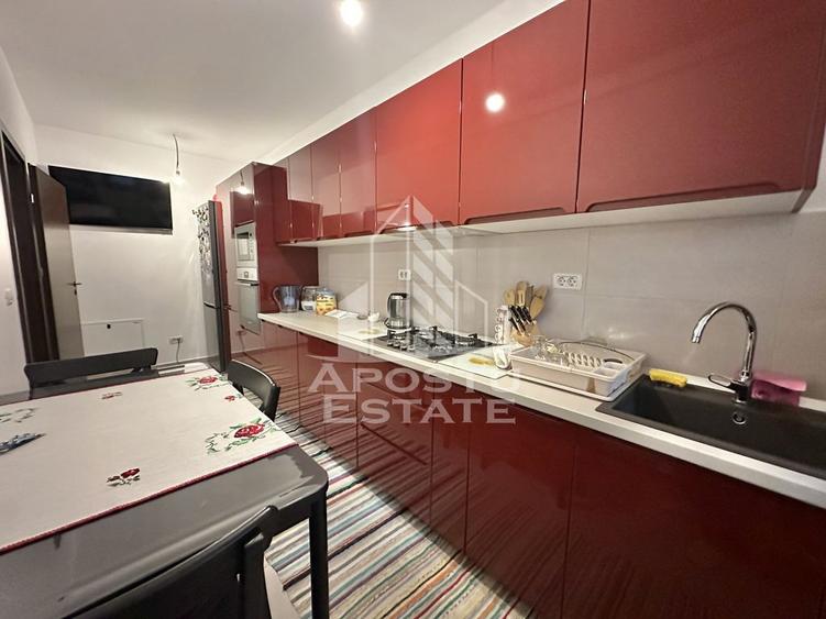Apartament cu 2 camere semidecomandat, mobilat în Giroc