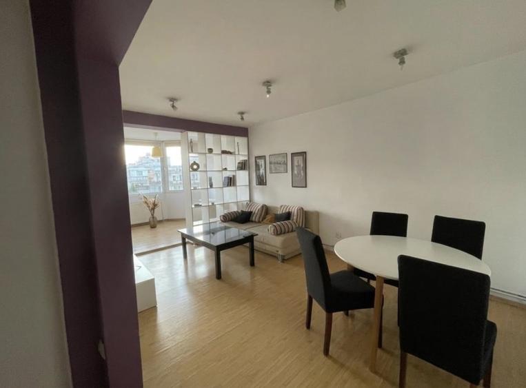 Apartament cu 3 camere semidecomandat în Grigorescu