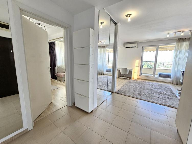 Apartament cu 3 camere decomandat, mobilat în Ultracentral