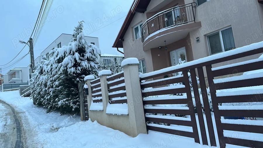 Casă cu 5 camere în Central