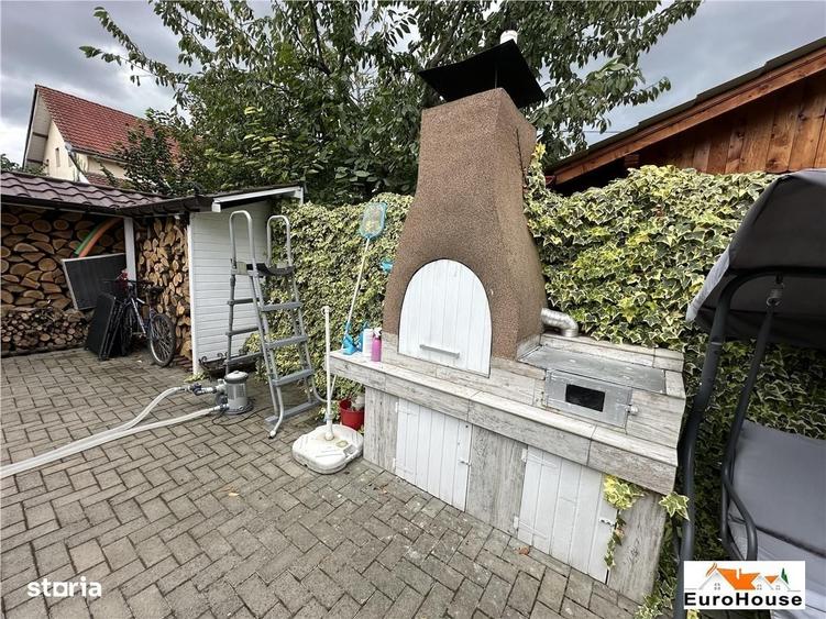 Casă cu 4 camere în Partoș