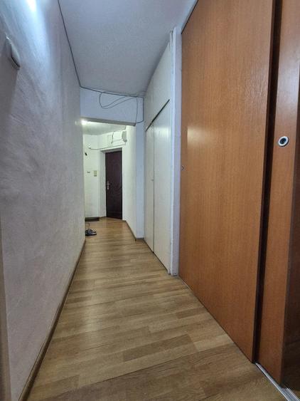 Apartament cu 3 camere decomandat în Dristor