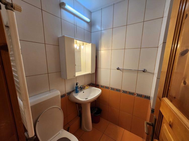 Apartament cu 3 camere decomandat în Sebastian