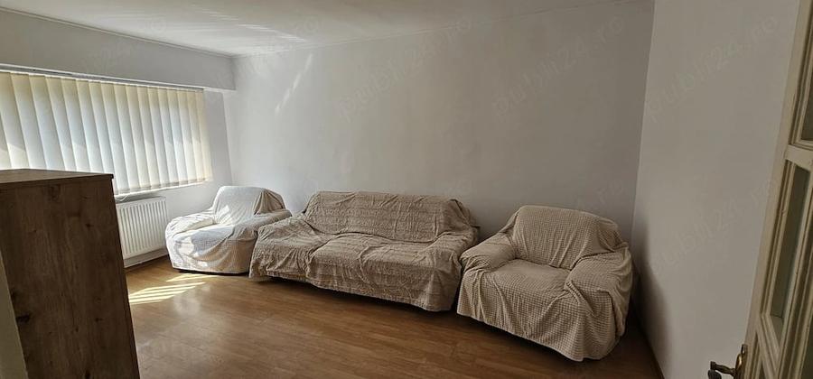 Apartament cu 2 camere decomandat în Casa de Cultură